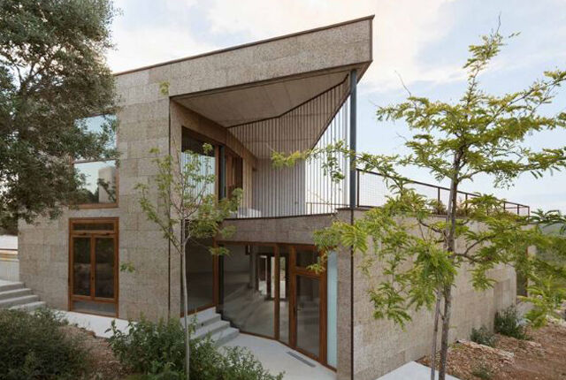 Haus aus Naturkork in Barcelona